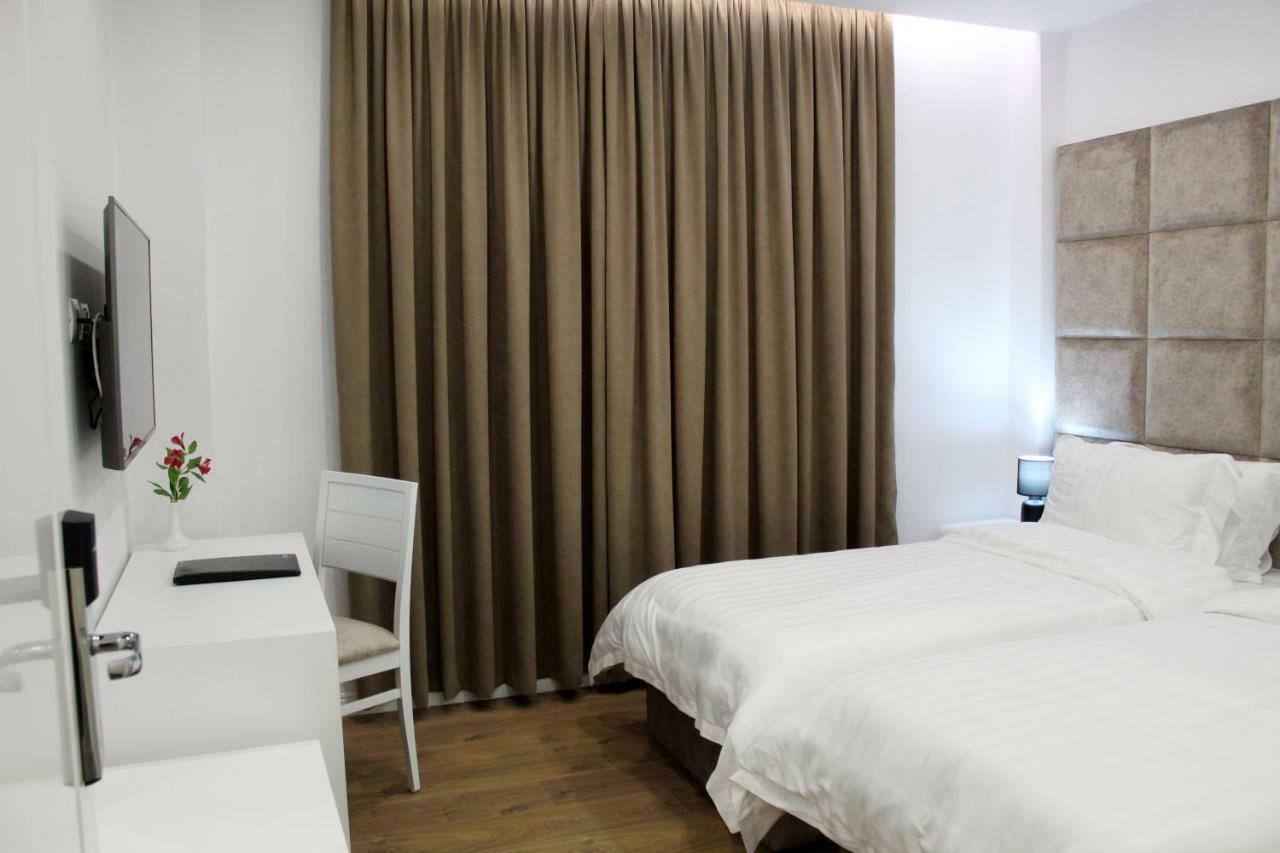 Ramel Hotel ティラナ エクステリア 写真