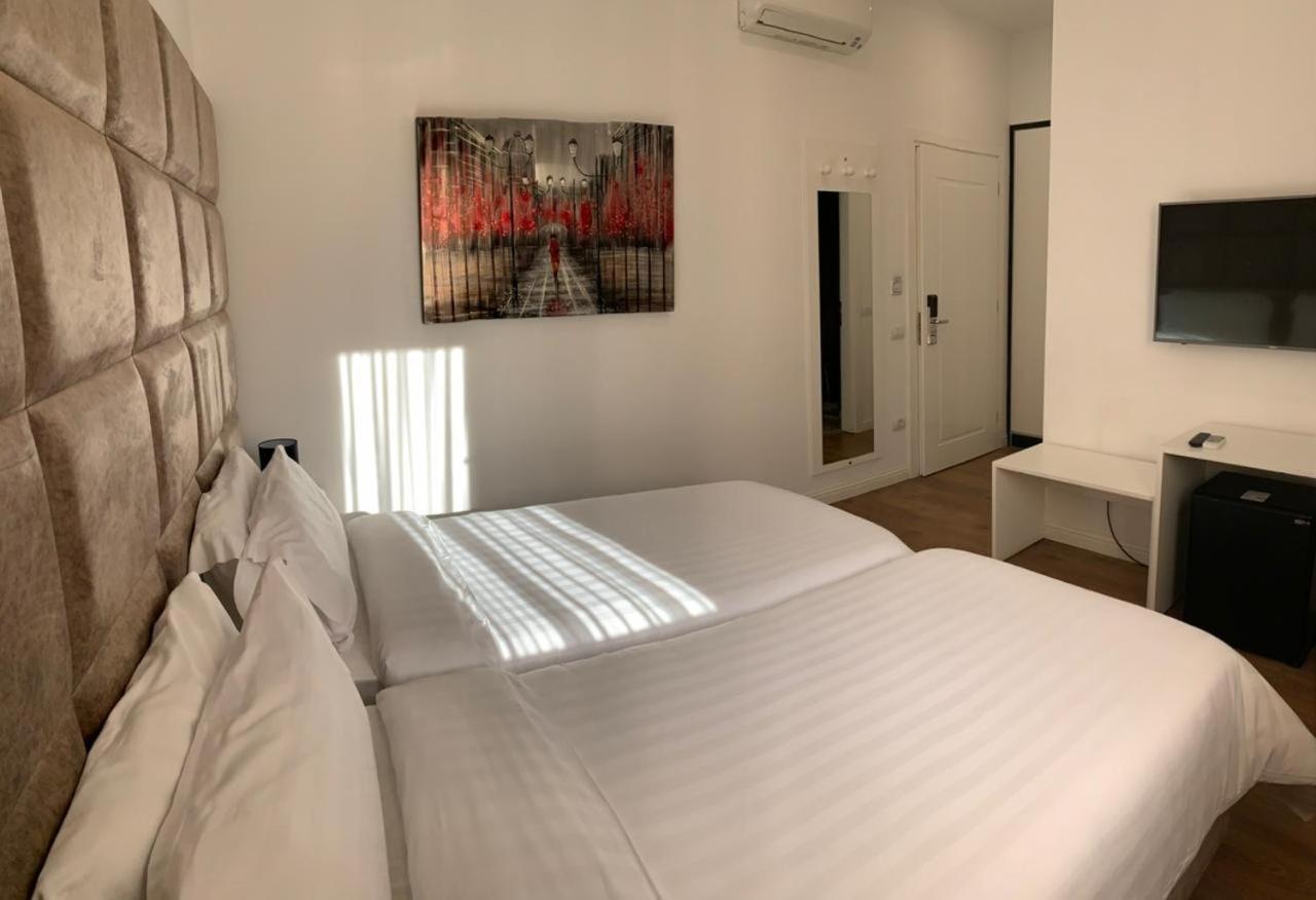 Ramel Hotel ティラナ エクステリア 写真